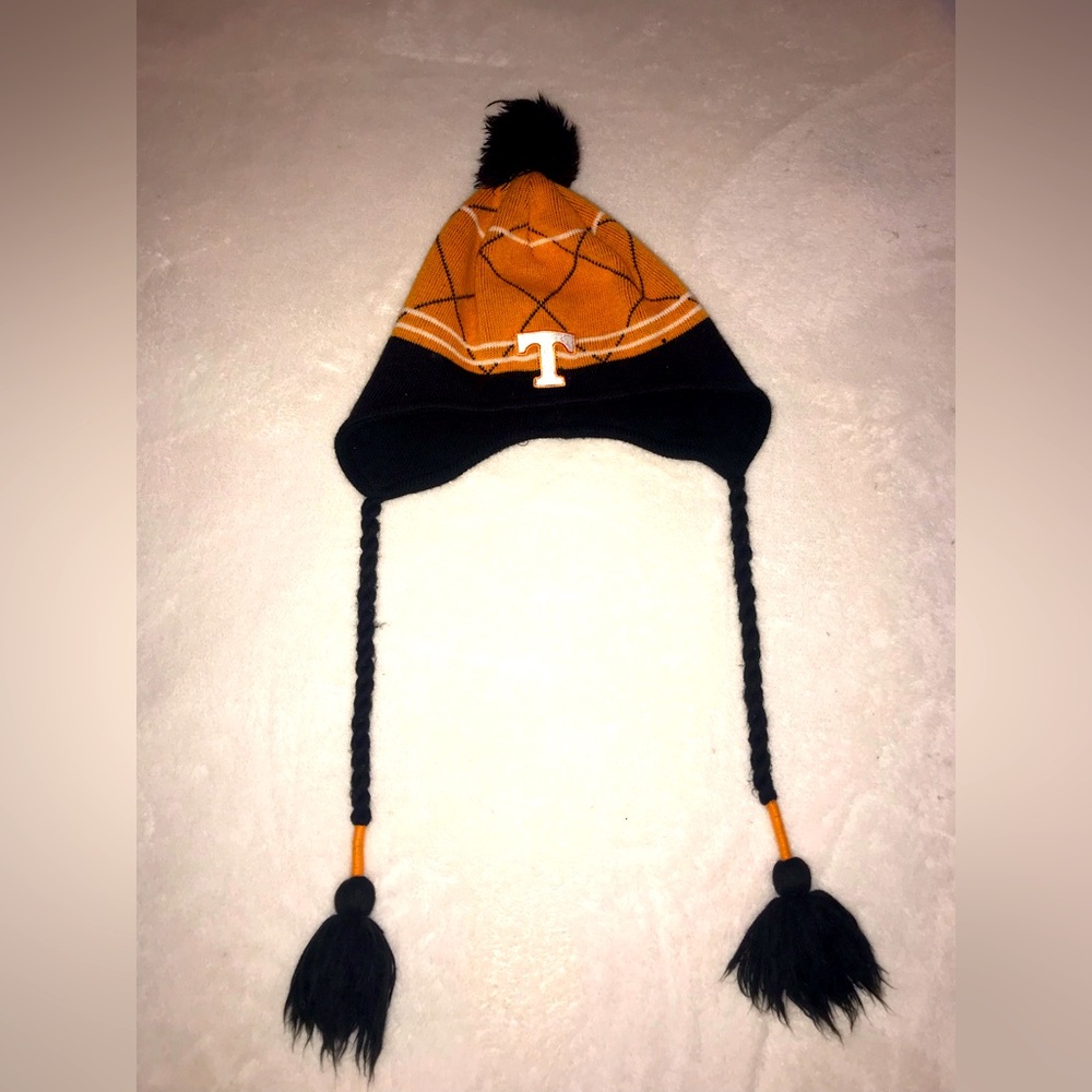 Tennessee Volunteers beanie with pom and tassels